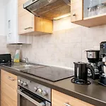 Διαμέρισμα Hello Cote D'azur - Spacious At A 5 Min Walk From The Αντίμπ