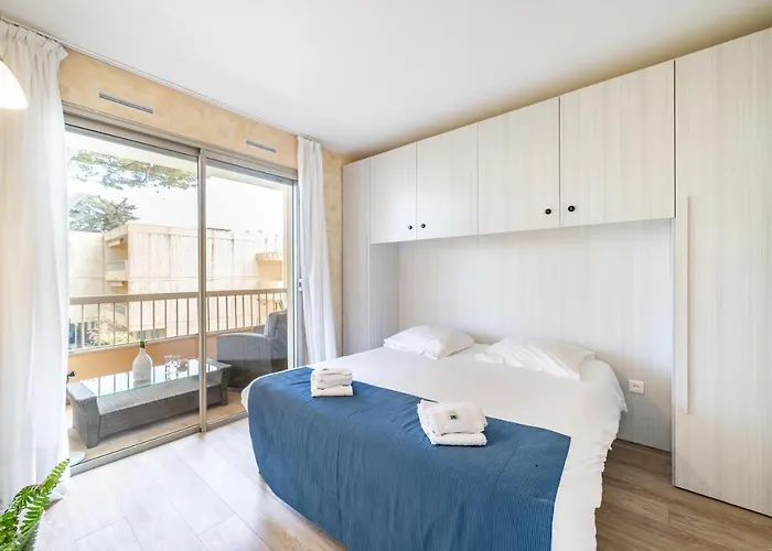 Hello Cote D'azur - Spacious At A 5 Min Walk From The