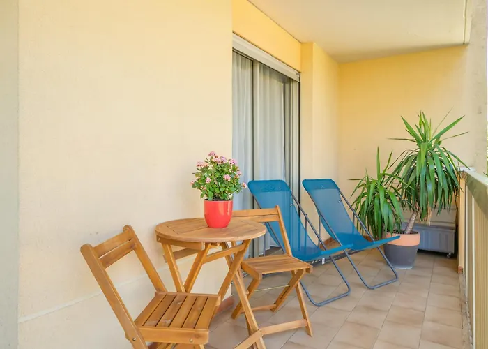 Hello Cote D'azur - Spacious At A 5 Min Walk From The * Antibes