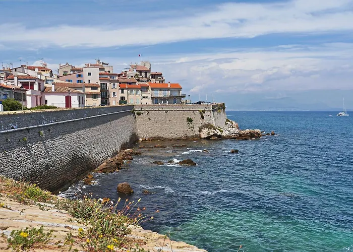 Hello Cote D'azur - Spacious At A 5 Min Walk From The Apartment Antibes